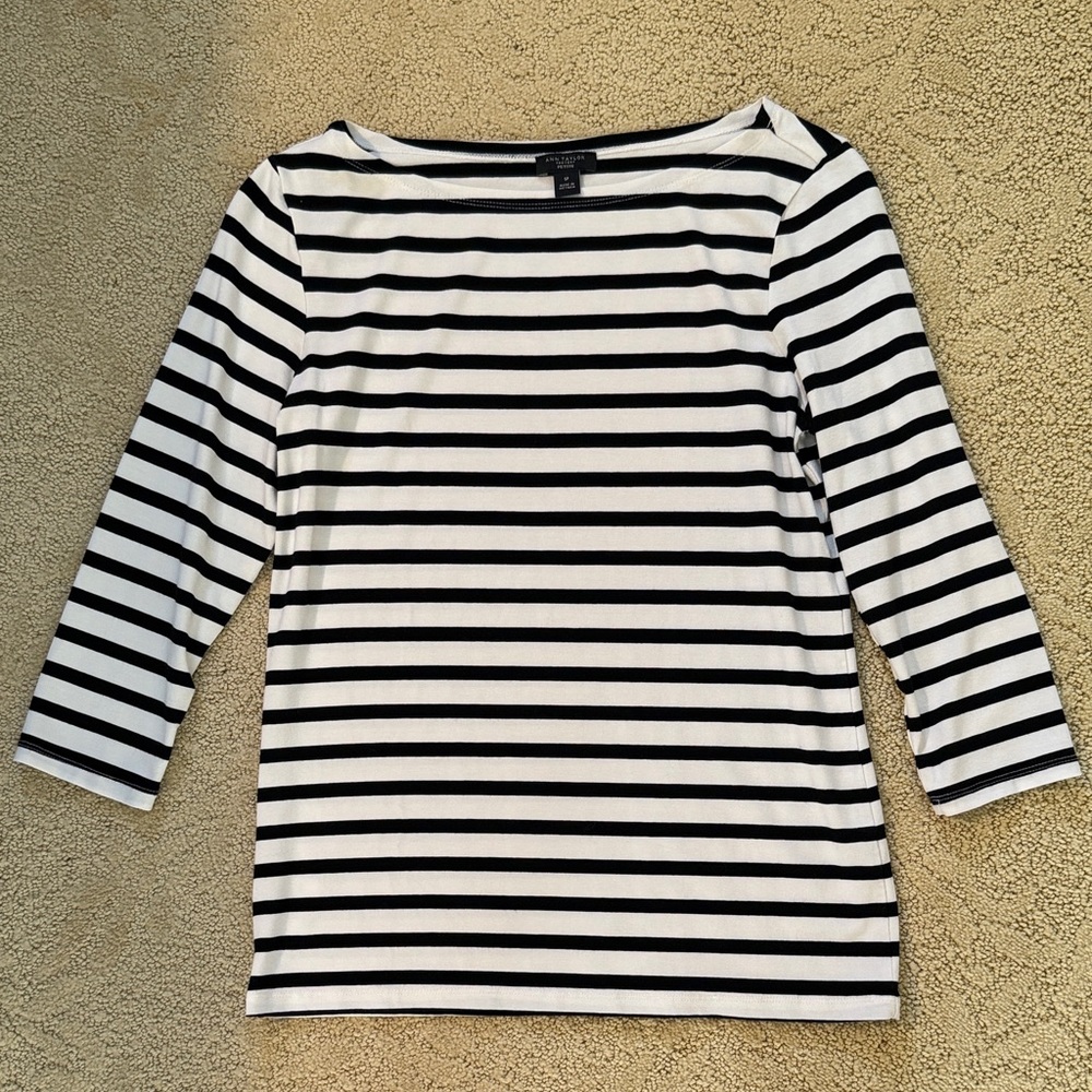 Ann Taylor Factory Black and White Fitted 3/4 Sleeve Blouse